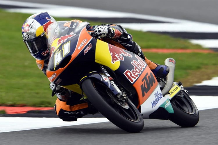 Silverstone, Moto3, Course : Quatrième victoire de Binder